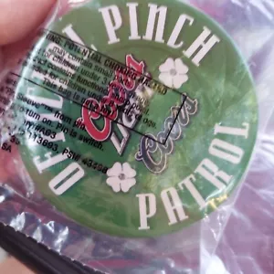 Spilla illuminante St Pattys Day Coors/Coors - Foto 1 di 3