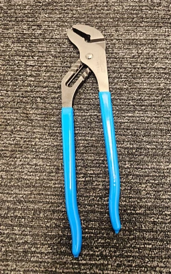 CHANNELLOCK 440 BULK Tongue and Groove Pliers 12 Inch 7 Adjustments 440 Straight - Image 1 of 4