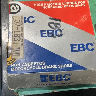 Zapatas de freno EBC K708 Kawasaki Kawasaki S1 KH 400 KZ 400 NUEVO EN CAJA Foto 1 de 4