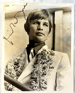 VTG Michael York Autographed Photo British Film Actor Logan's Run - Picture 1 of 2
