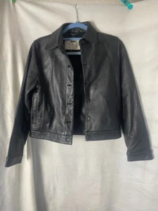 Chaqueta de cuero y pieles M. Catoria usada en excelente estado con botones delanteros talla mediana - Imagen 1 de 7