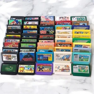 Lote de 50 juegos aleatorios de Famicom para piezas sin probar Japón - Imagen 1 de 1