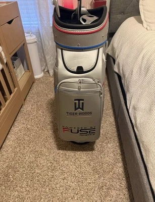 Bolsa de golf Tiger Woods muy rara Foto 1 de 4