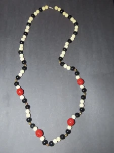 ONYX ZINNOBER UND GESCHNITZTE KUHKNOCHEN VINTAGE PERLENKETTE 32" - Bild 1 von 5