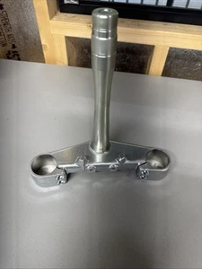 New OEM Yamaha Under Bracket Comp YZFR6 #5SL-23340-00 - Foto 1 di 6