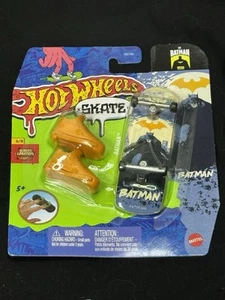 2024 Hot Wheels Skate - Batman - 6/8 Screen Legends - Batman 85 years - Picture 1 of 3