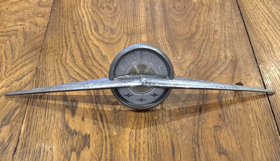 Pontiac Chieftain/Super Chief 1957 original capó moldura emblema OEM Foto 1 de 4