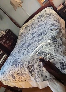Pottery Barn Reversible Quilted Bedspread Full/Queen Blue & White On Both Sides* - Picture 1 of 17