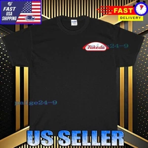 NUOVA CAMICIA TAKEDA LOGO T-SHIRT DIVERTENTE AMERICAN USA MAGLIETTA UNISEX TAGLIA S-5XL - Foto 1 di 6
