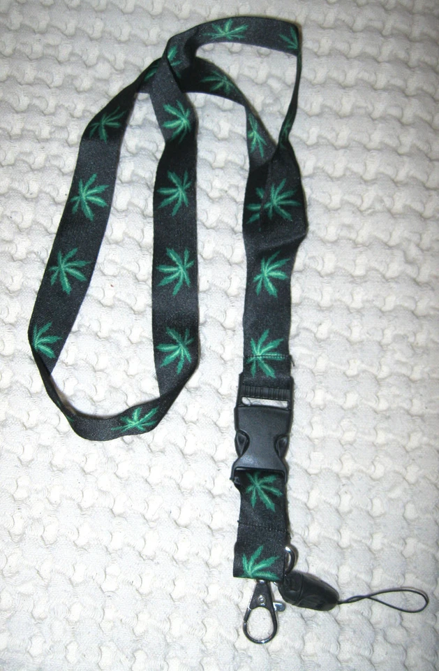 Negro con múltiples hojas de marihuana verde MJ diseño 15" cordón soporte de identificación! Foto 1 de 1