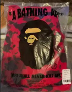 BRAND NEW Red Bathing Ape BAPE Shark Hoodie Medium WGM Camo Size XL - Picture 1 of 6