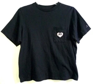 UT x Disney Esther Kim He Always Makes You Smile Black Uniqlo Cropped Pocket Tee - Bild 1 von 9