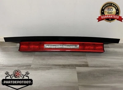 Luz trasera central OEM Dodge Challenger (Chrysler) 2011-2014 Foto 1 de 4