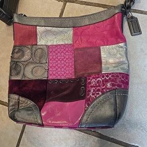 Vintage Coach Holiday Patchwork Umhängetasche Handtasche - Bild 1 von 24