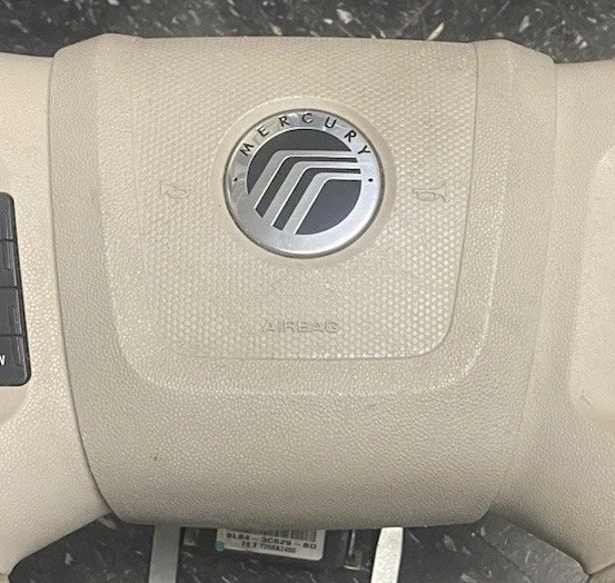 Almohadilla de bocina Mercury Mariner LH 2009-2011 Foto 1 de 1