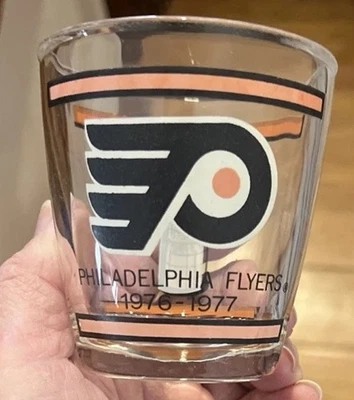 PHILADELPHIA FLYERS RECOUP THE CUP 1976 - 1977 VASO Foto 1 de 4