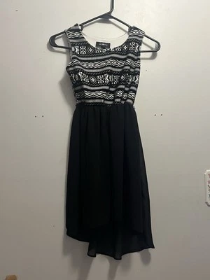 “Amy Byer”Girls Spec. Occasion Dress Size 8 Black/White Hi Lo Skirt Halter Top  - Image 1 of 4