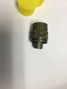 MS3116F8-3S Amphenol Bendix Connector 3 socket - Picture 1 of 4