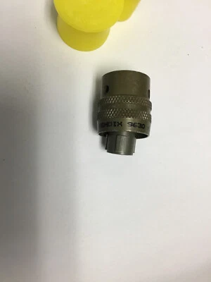 MS3116F8-3S Amphenol Bendix Connector 3 socket - Image 1 of 4