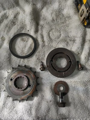 1984-1985 Honda VF700F Interceptor 700 Front Sprocket 17 Tooth Foto 1 de 4