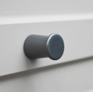 Titan Farbe Knopfgriff Möbelgriff Griffe Metal Schrauben Küche Modern NEU - Picture 1 of 9