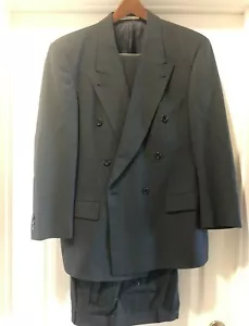 MEN'S SIZE 40R DOUBLE BREASTED BLACK HUGO BOSS SUIT - CAPONE - SEE MEASUREMENTS - Picture 1 of 12