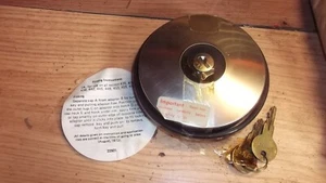 BEDFORD CF NEW ORIGINAL 1970'S LOCKING PETROL CAP & 2 KEYS - Picture 1 of 1