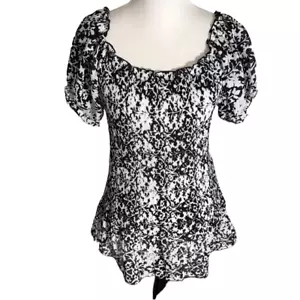Essentials Blouse Women's Size L Pleated Short Sleeve Scoop Neckline Black White - Picture 1 of 7