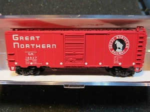 N - InterMountain 66005-21 - 12 Panel Slide Door 40' Boxcar, Great Northern  NIB - Picture 1 of 2