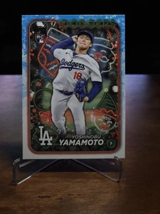 Topps Holiday 2024 - Yoshinobu Yamamoto #H88 (RC) - Imagen 1 de 2