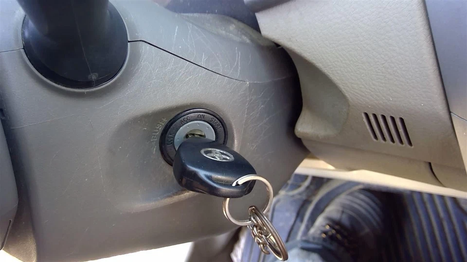 98-13 Toyota Corolla Ignition Switch(w/o Cyl& Key) W/key Foto 1 de 1