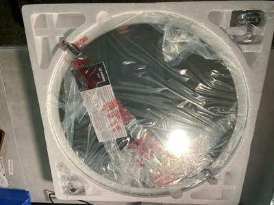 Moen DN0792CH Iso 22 pulgadas x 24 in. Espejo de pared pivotante sin marco en cromo Foto 1 de 3