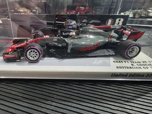 MINICHAMPS 1:43 VF-17 Haas Racing Team 2017 R.Grosjean Australian GP - Picture 1 of 7