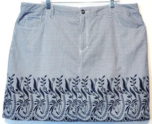 Croft & Barrow Skort Elasticizzato Blu Bianco Gessato Stampa Floreale 5 Tasche Taglia 18W - Foto 1 di 13