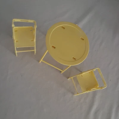 VTG BARBIE YELLOW PLASTIC FOLDING PATIO / KITCHEN TABLE & 2 CHAIRS - Image 1 of 4