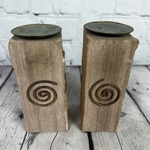 Maris Taylor Designs Postmoderner Kerzenhalter Sandstein Kupfer Spirale 2er Set - Bild 1 von 10