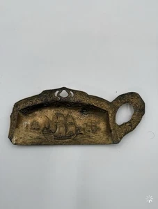 Diseño de velero vintage Crumb Catcher hecho en Japón - Imagen 1 de 4