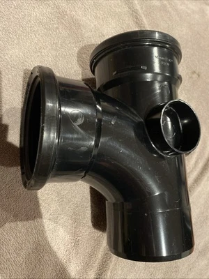 Osma 110mm Black Tee Branch Double Socket Soil Pipe Fitting - Image 1 of 4
