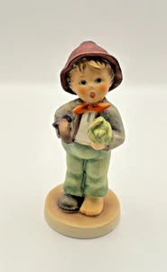 Figura Goebel Hummel "Lost Stocking" #374 Alto 4.5" 1980 Hecha en Alemania - Imagen 1 de 8