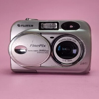 Fujifilm 2600 Zoom 2.0MP Digital Camera - Silver - Image 1 of 4