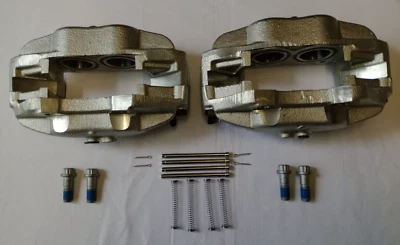 Par de pinzas de freno delanteras Land Rover Defender con accesorios para discos sólidos  Foto 1 de 4