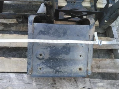 HINO 155 BATTERY BOX Left 3657300 - Изображение 1 из 3