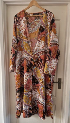 Maxi caftán envolvente talla grande 22 floral manga larga hecho en Reino Unido Foto 1 de 4