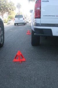 CONO DE SEGURIDAD VIAL: Pilón de seguridad vial de emergencia automotriz para automóvil - Imagen 1 de 15