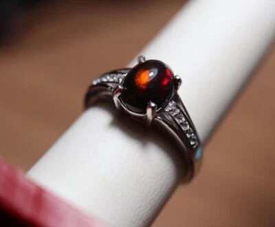 Anillo de ópalo negro genuino hecho a mano anillos de ópalo de fuego de plata de ley 925 Foto 1 de 4