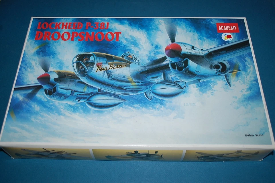 Academy 2158 - Lockeed P-38J Droopsnoot   scala 1/48 - Immagine 1 di 1