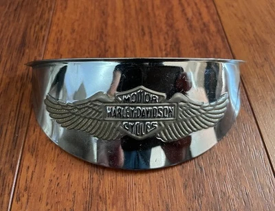 哈雷戴维森原始设备制造商铬金通行灯鹰翼遮阳板67796-91T — 第 1/4 张图片