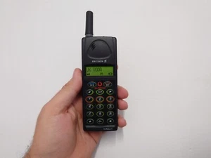 TOTALMENTE FUNCIONAL Ericsson GA628 Negro Teléfono Móvil Ladrillo Película Utilería Coleccionistas - Imagen 1 de 14