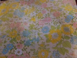 Vintage 1970s Mod Flower Cotton Tablecloth Rectangle 60x70 Yellow Green Blue - Picture 1 of 5