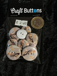 Craft Buttons Grey with a Hoopoe Bird on a Branch (N.54) - Picture 1 of 1